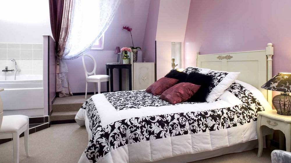 Superior Baroque room