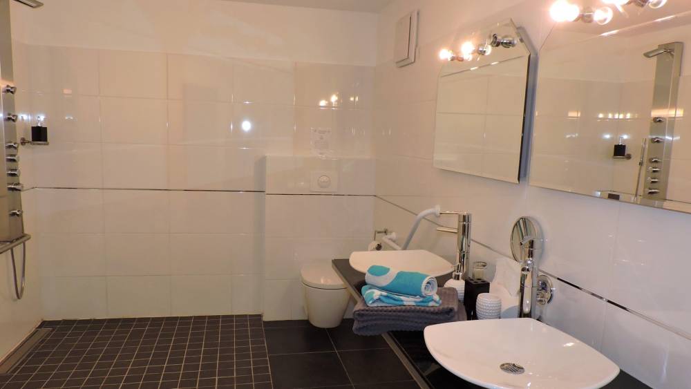 la_gourmandine_chatellerault_salle_de_bain_contemporaine_5