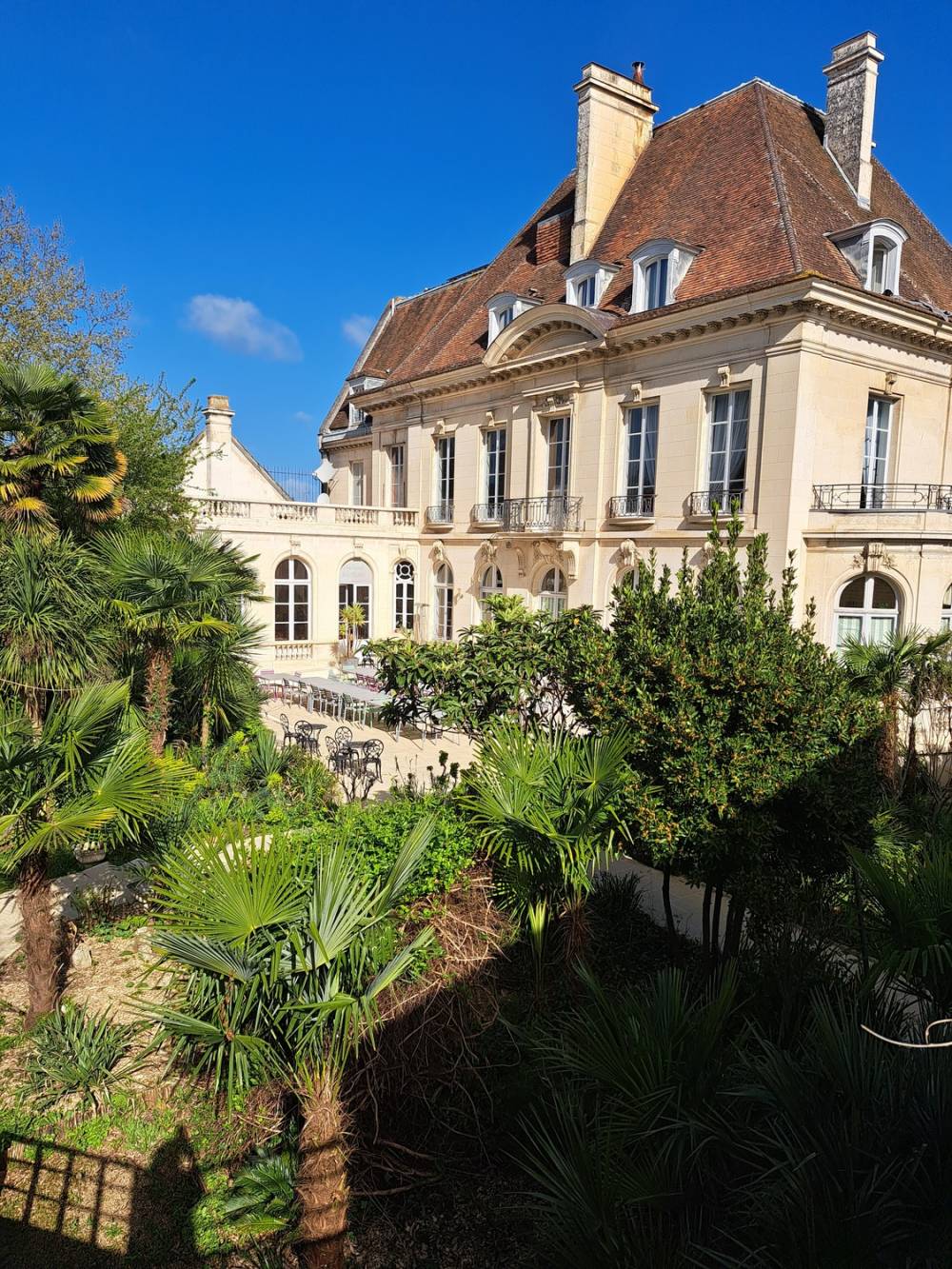 la-gourmandine-hotel-de-charme-parc (7)
