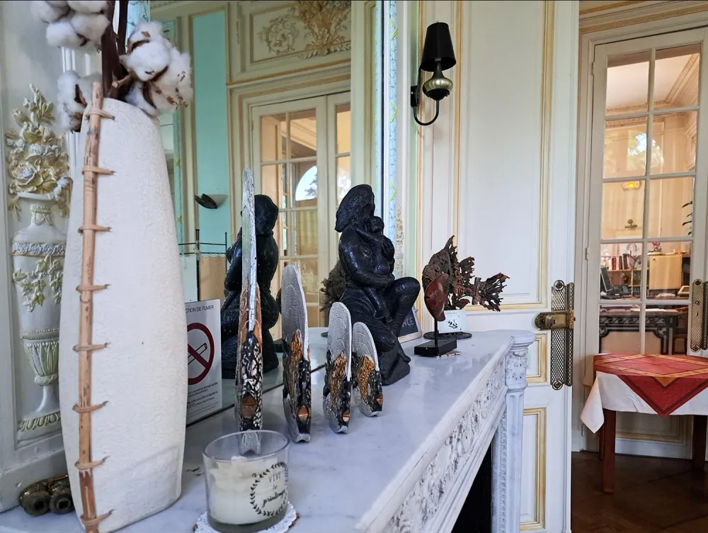 salon-la-rotonde-hotel-la-gourmandine